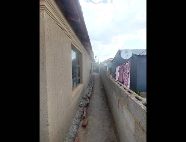 1 BEDROOM HOUSE FOR SALE IN PIMVILLE